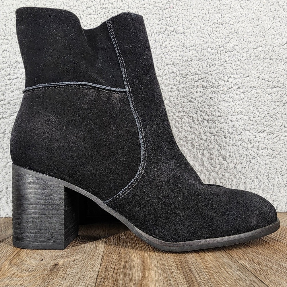 Frye and Co. Black Suede Block Heel Ankle Boots Women's Size 9 Pull On‎